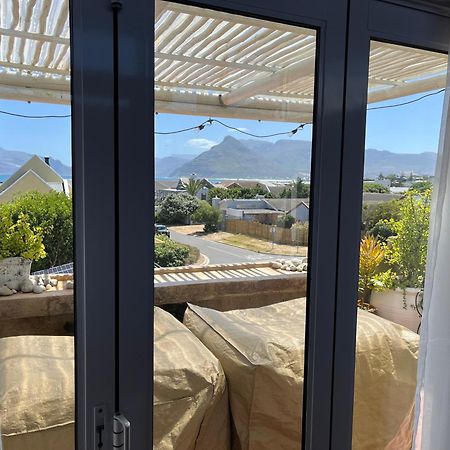 Storyhouse In Kommetjie Esterno foto