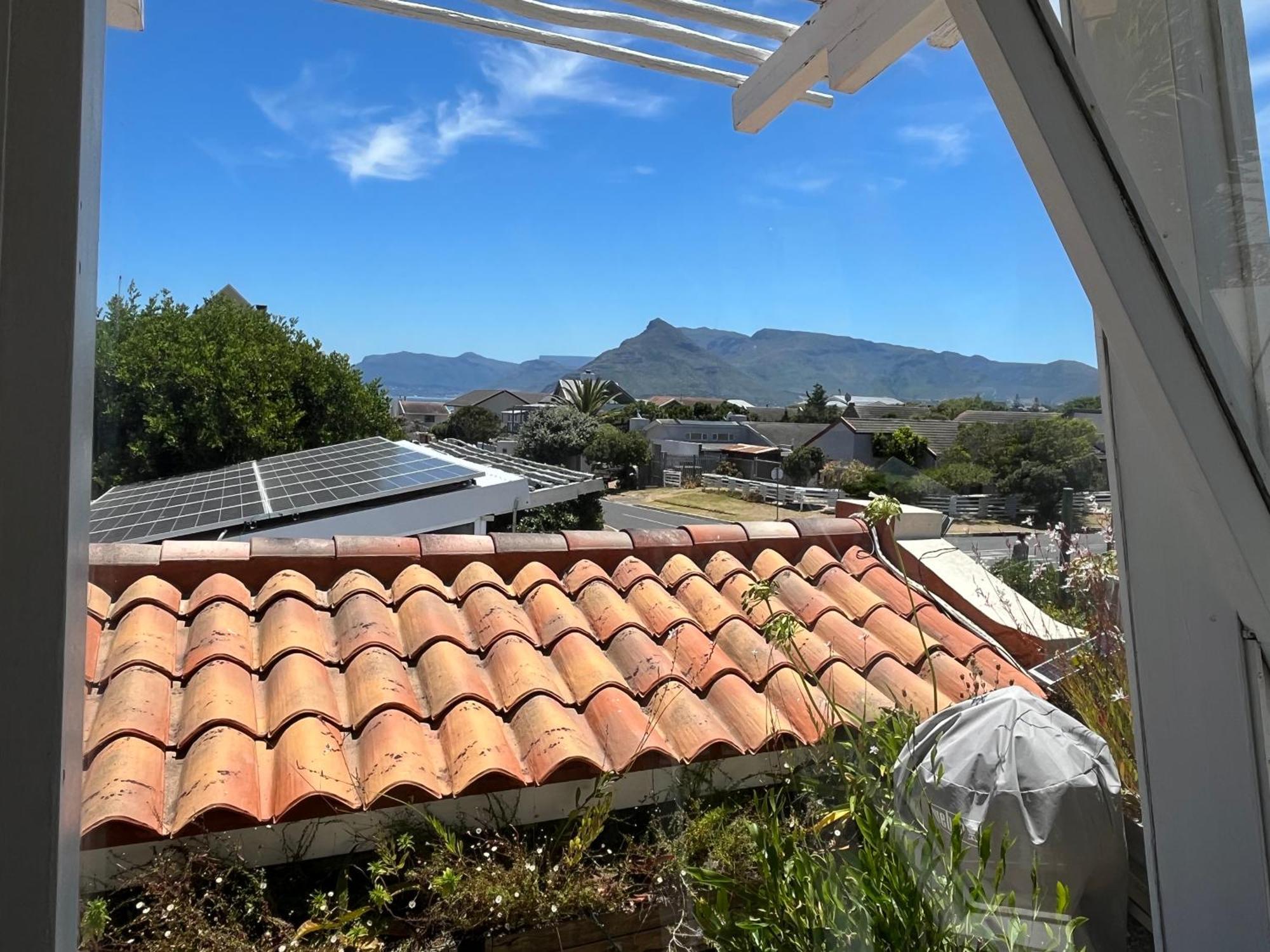 Storyhouse In Kommetjie Esterno foto