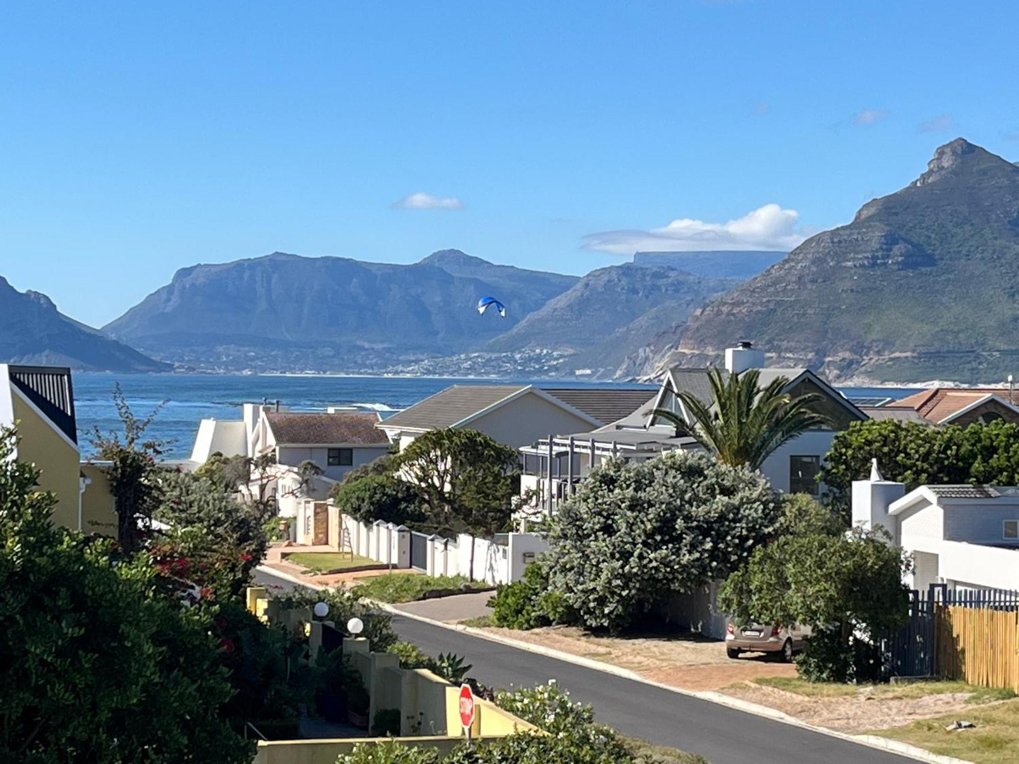 Storyhouse In Kommetjie Esterno foto
