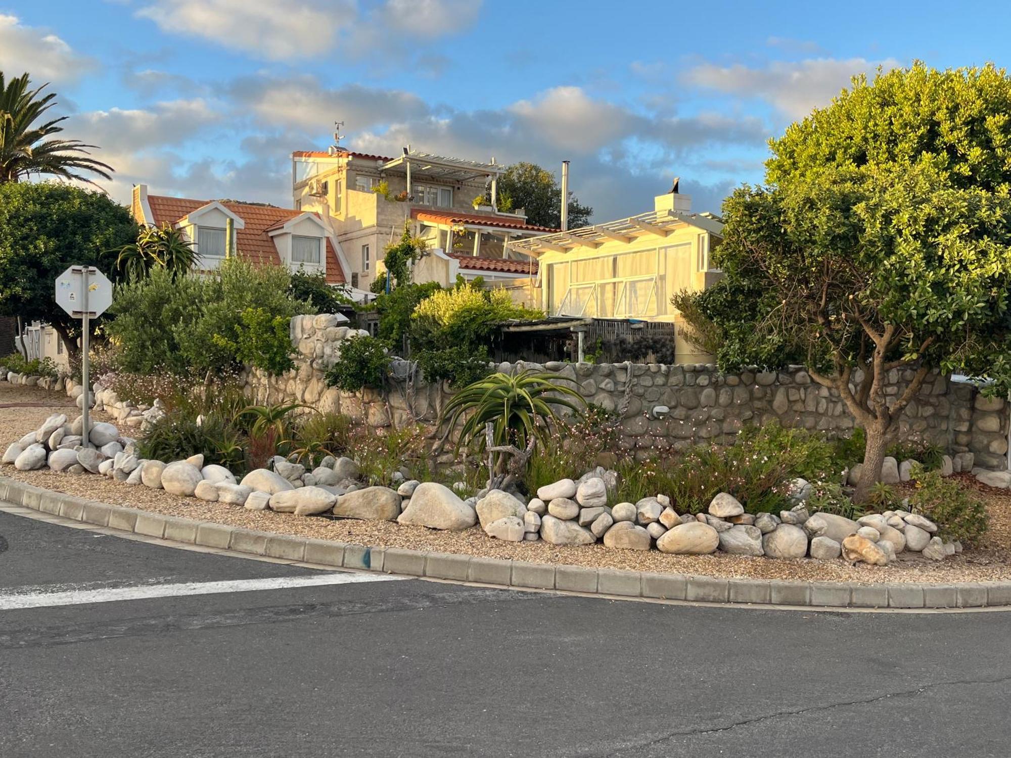 Storyhouse In Kommetjie Esterno foto