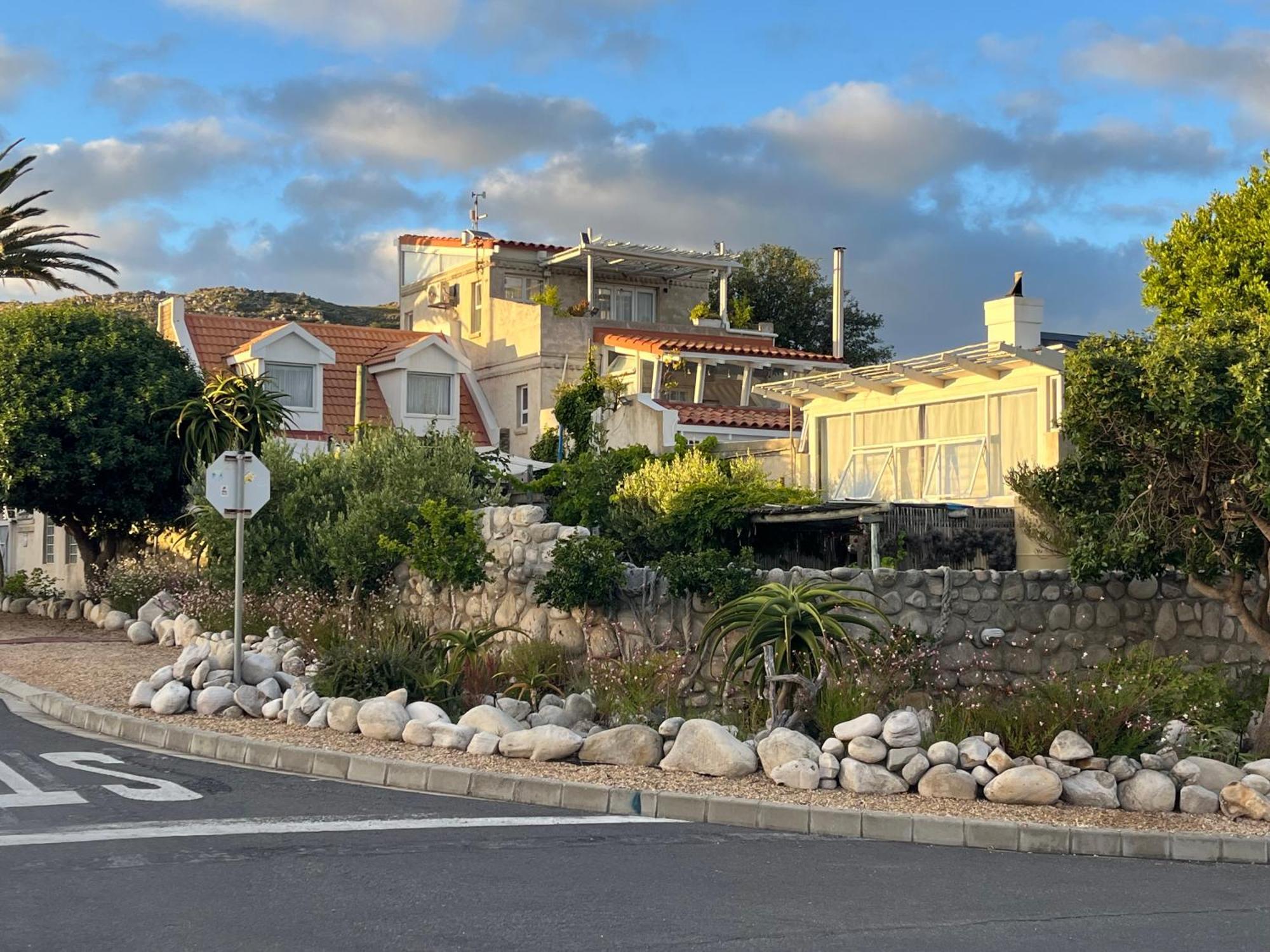 Storyhouse In Kommetjie Esterno foto